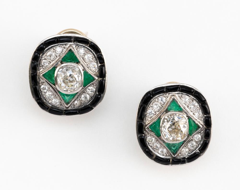 PAIR OF PLATINUM DIAMOND EMERALD 34cf41