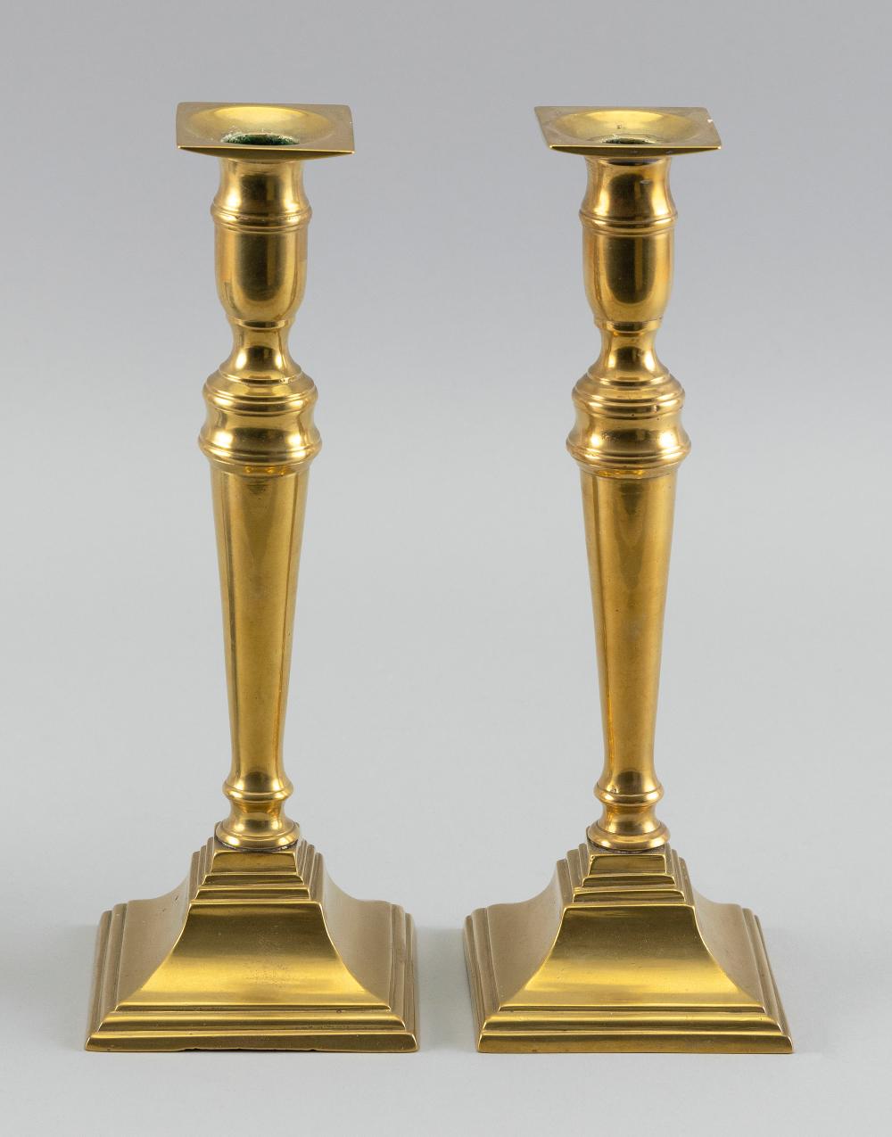 PAIR OF BRASS CANDLESTICKS FIRST 34d278