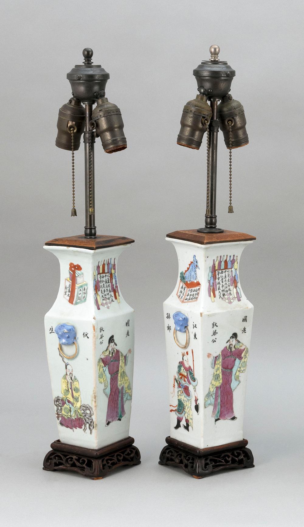 PAIR OF CHINESE PORCELAIN VASES