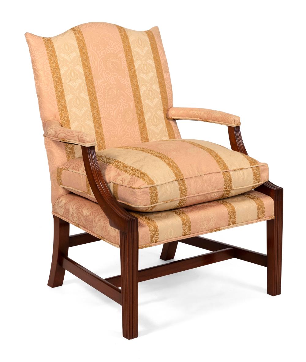 CHIPPENDALE-STYLE ARMCHAIR 20TH