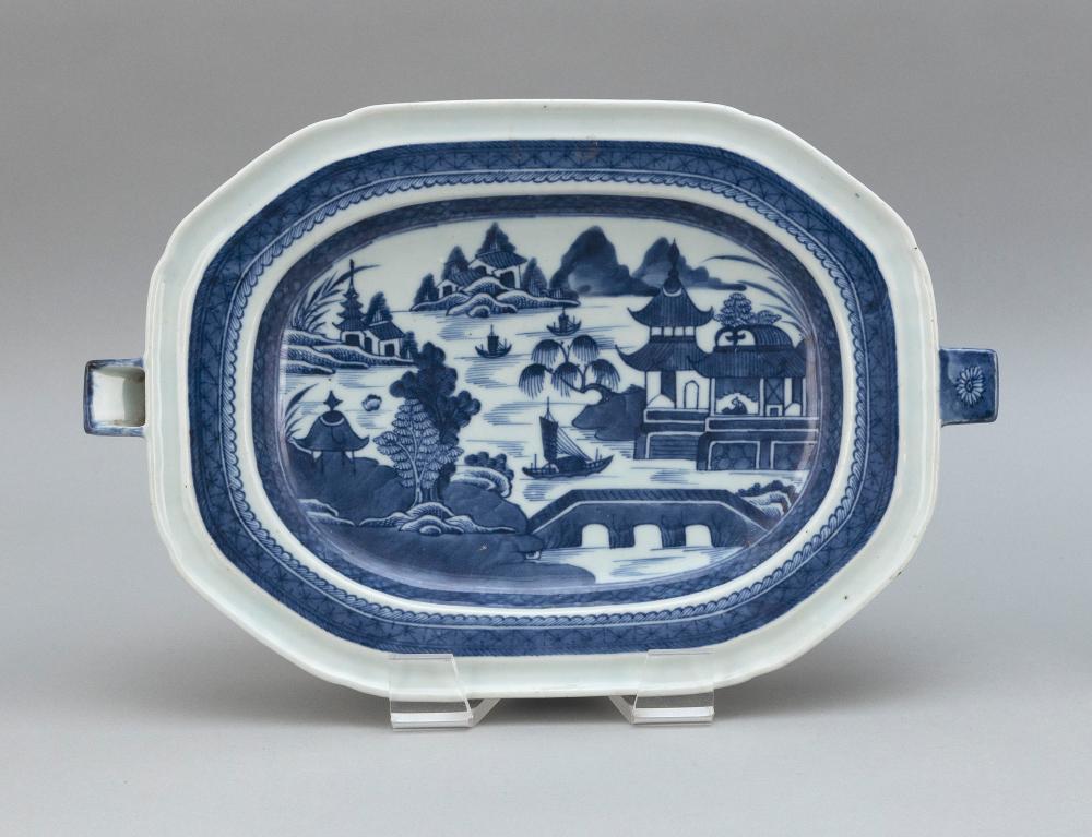 CHINESE EXPORT BLUE AND WHITE CANTON