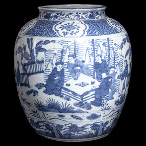 A Large Chinese Blue and White 34d400