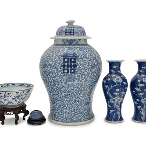 Five Chinese Blue and White Porcelain 34d402