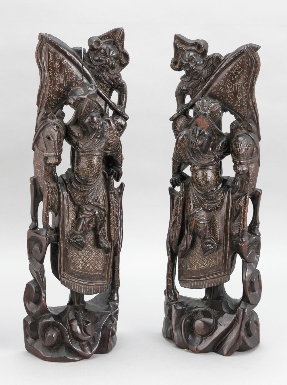 PAIR OF CHINESE CARVED WOODEN FIGURE 34d5fa