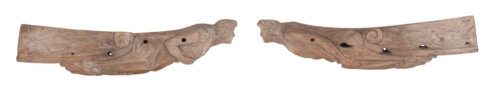 PAIR OF EXCEPTIONAL CARVED WOODEN 34d7e5