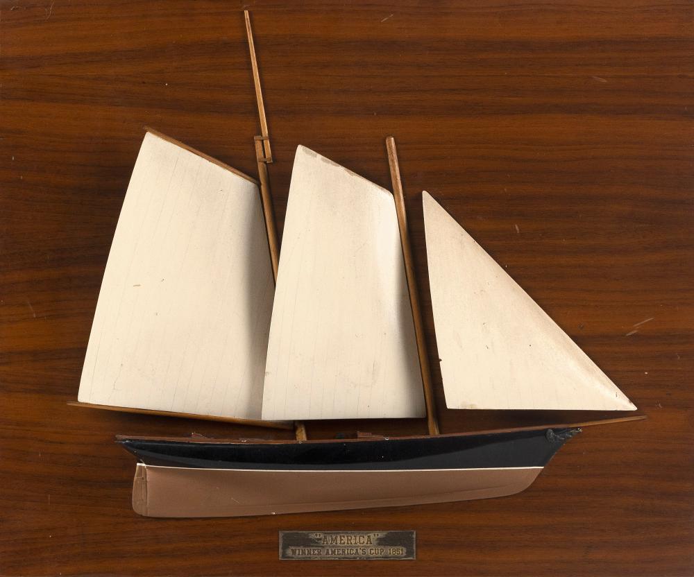DETAILED MOUNTED HALF HULL MODEL 34d91d