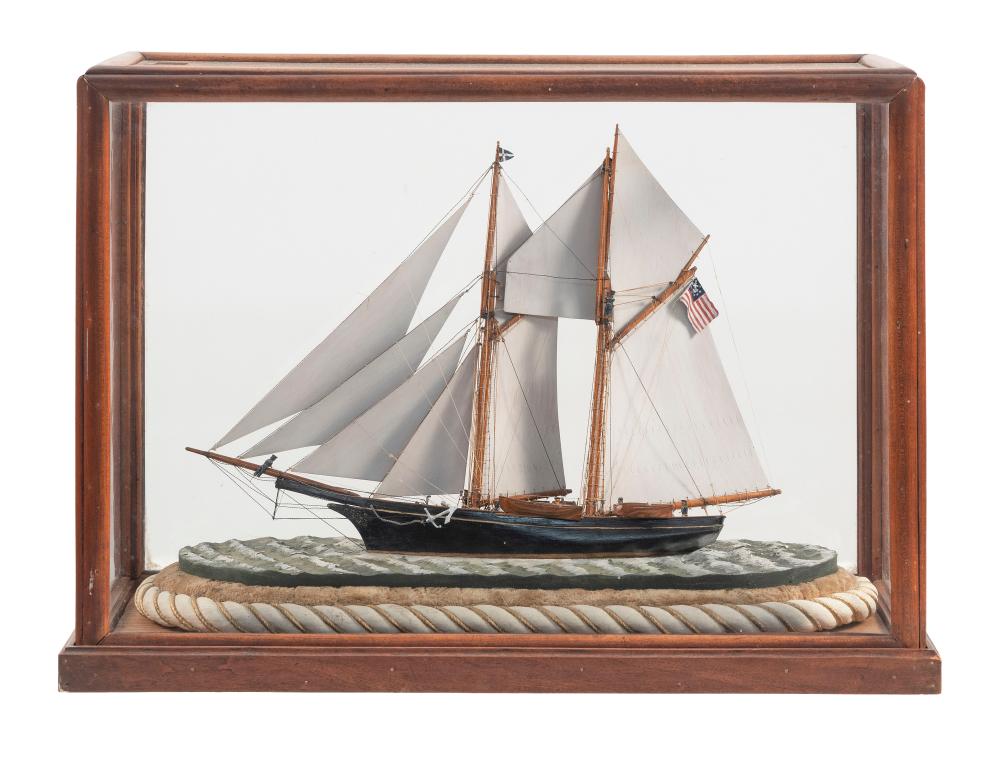 CASED MODEL OF THE TWO MASTED SCHOONER 34d925