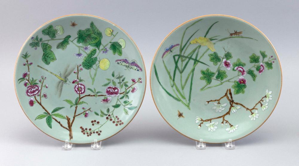 TWO CHINESE EXPORT CELADON PORCELAIN 350433