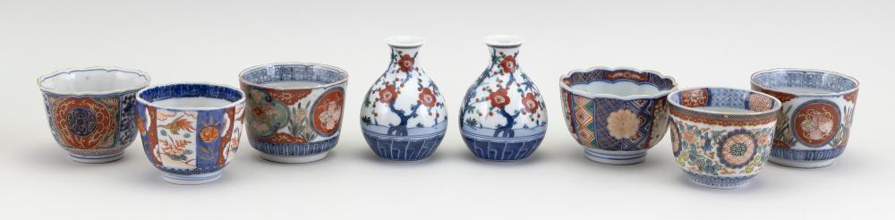 EIGHT PIECES OF JAPANESE IMARI 350470