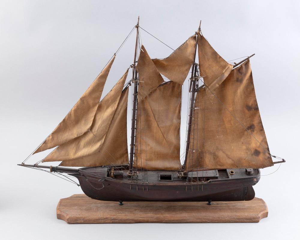 MODEL OF A TWO MASTED TOPSAIL SCHOONER 350542