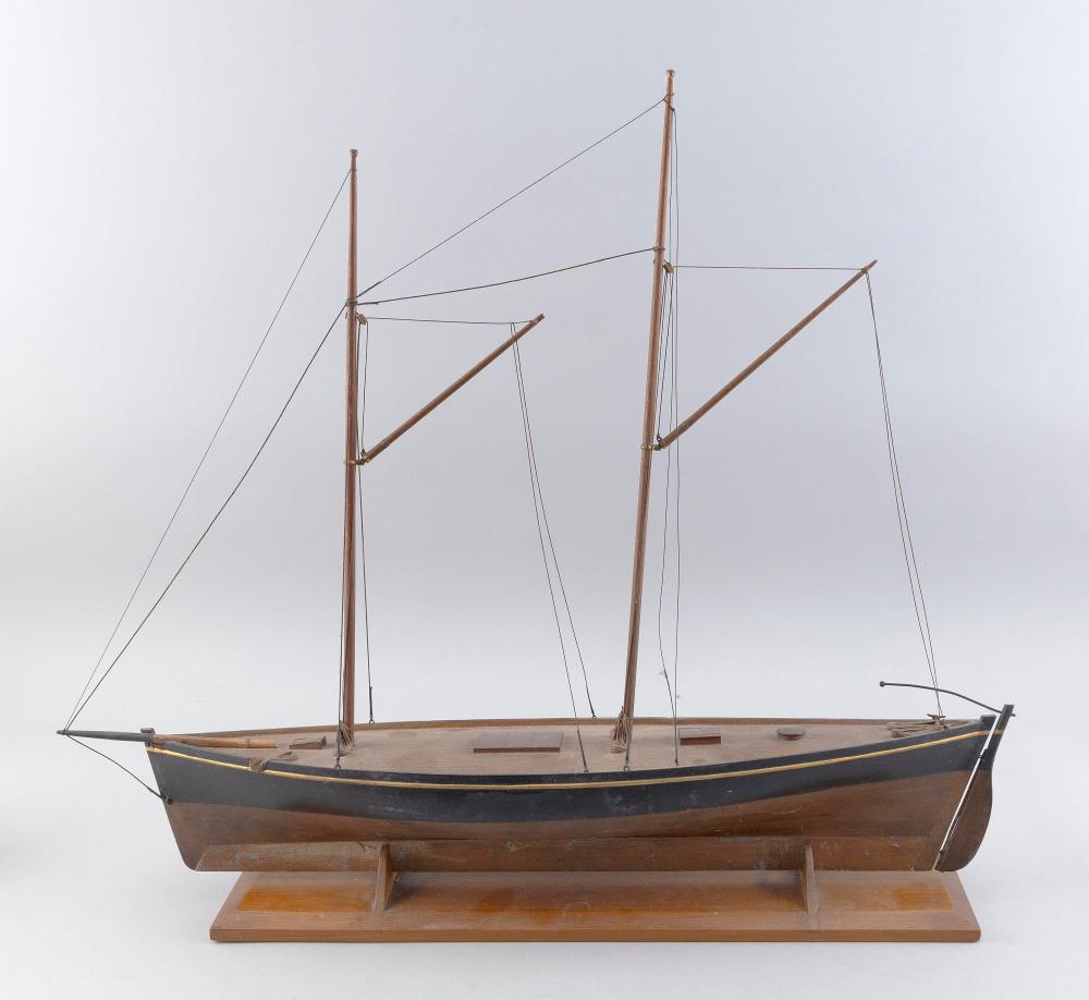 MODEL OF A TWO MASTED PEAPOD FIRST 350655