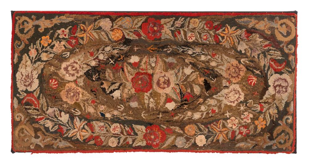 LARGE HOOKED HEARTH RUG EARLY 20TH 3506dd