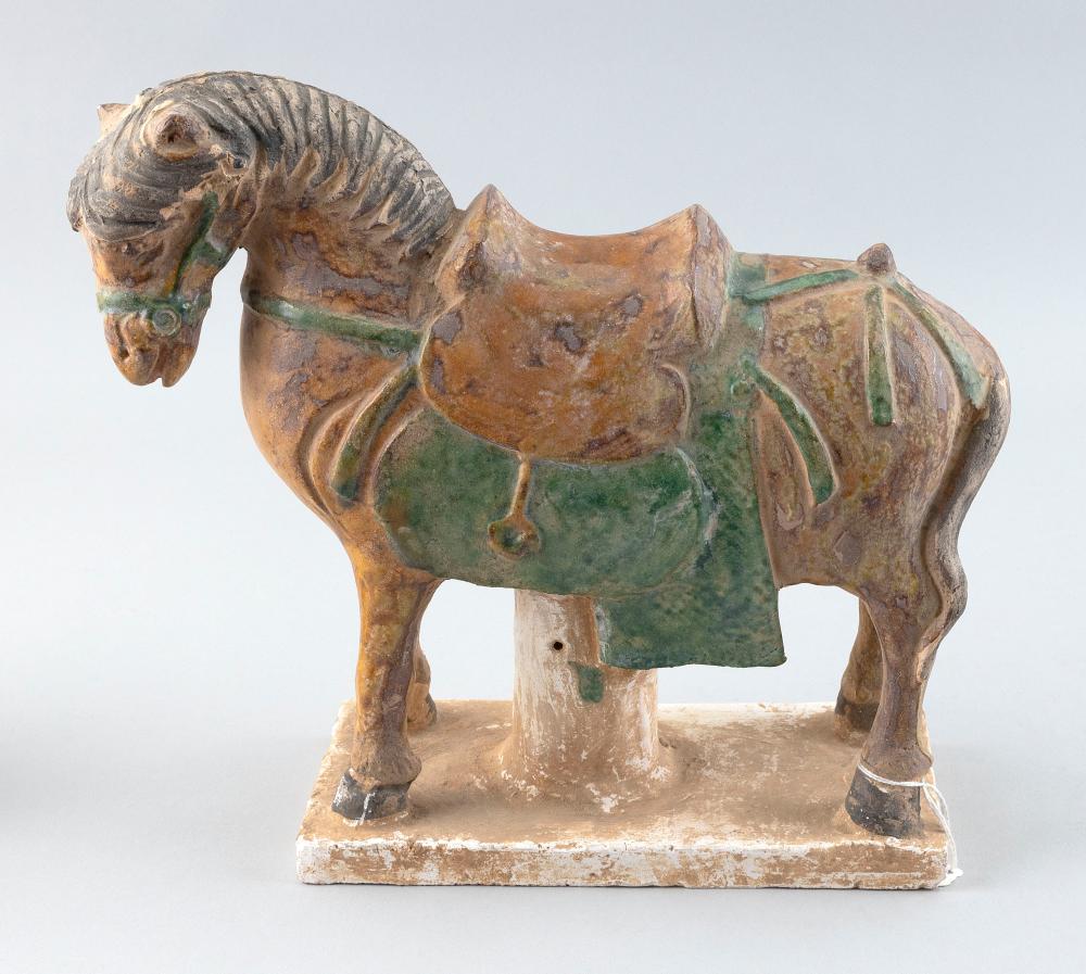 CHINESE SANCAI POTTERY HORSE MING 35083d