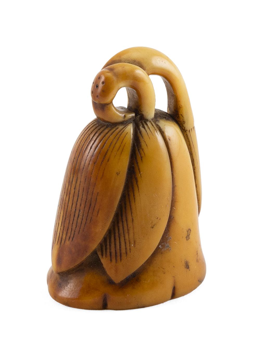 JAPANESE CARVED STAINED IVORY NETSUKE