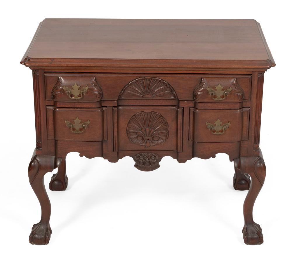 CHIPPENDALE STYLE LOWBOY LATE 19TH 350973