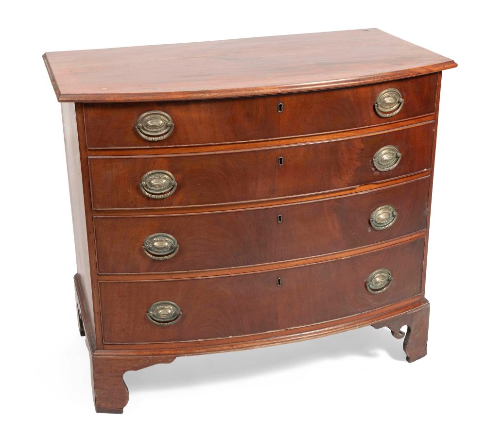 CHIPPENDALE BOWFRONT BUREAU CIRCA 350982