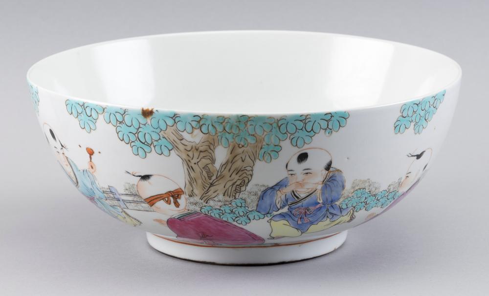 CHINESE FAMILLE ROSE PORCELAIN 350ab4