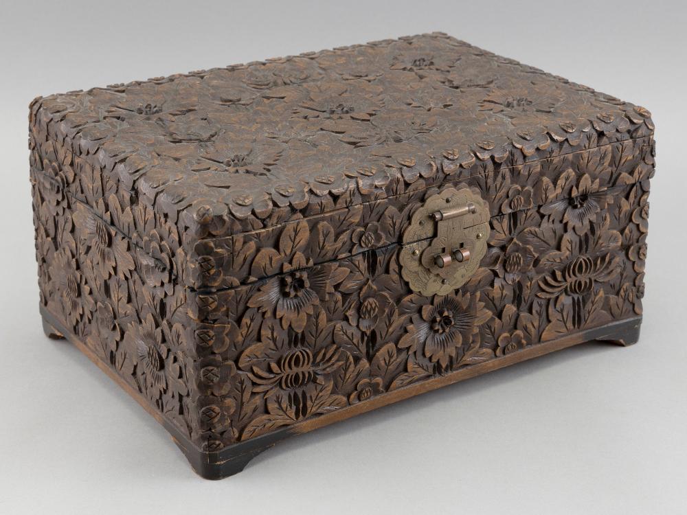 INDONESIAN CARVED WOODEN LIFT TOP 350b55