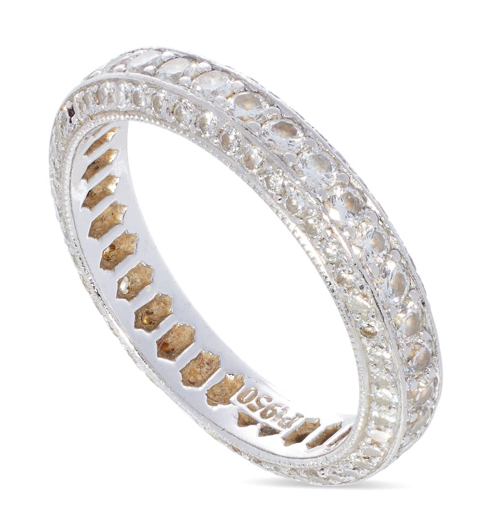 PLATINUM AND DIAMOND ETERNITY RING 350bb5