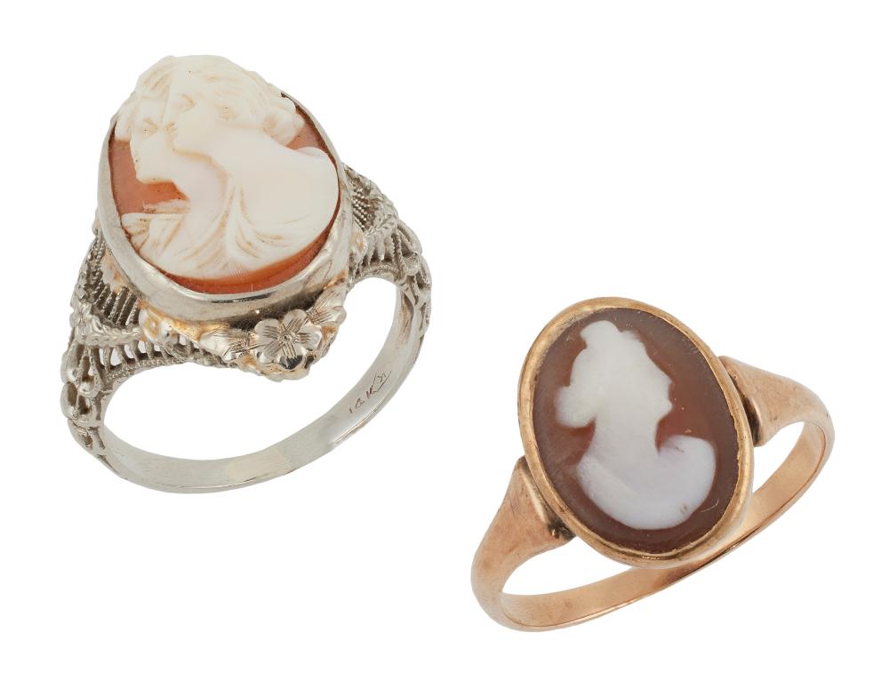 TWO VINTAGE CAMEO RINGS APPROX  350c63
