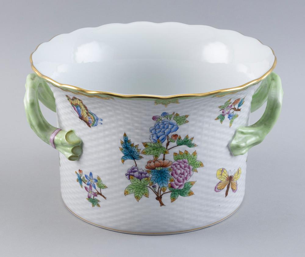 LARGE HEREND PORCELAIN TWO-HANDLED