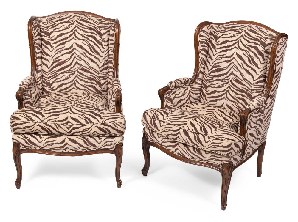 PAIR OF ELMWOOD WING CHAIRS EARLY 350d73