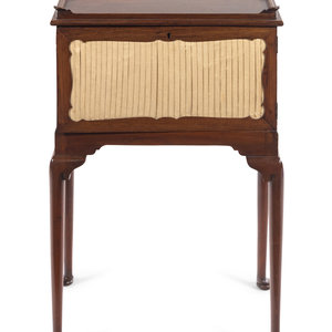 A Queen Anne Style Mahogany Side 350d9b