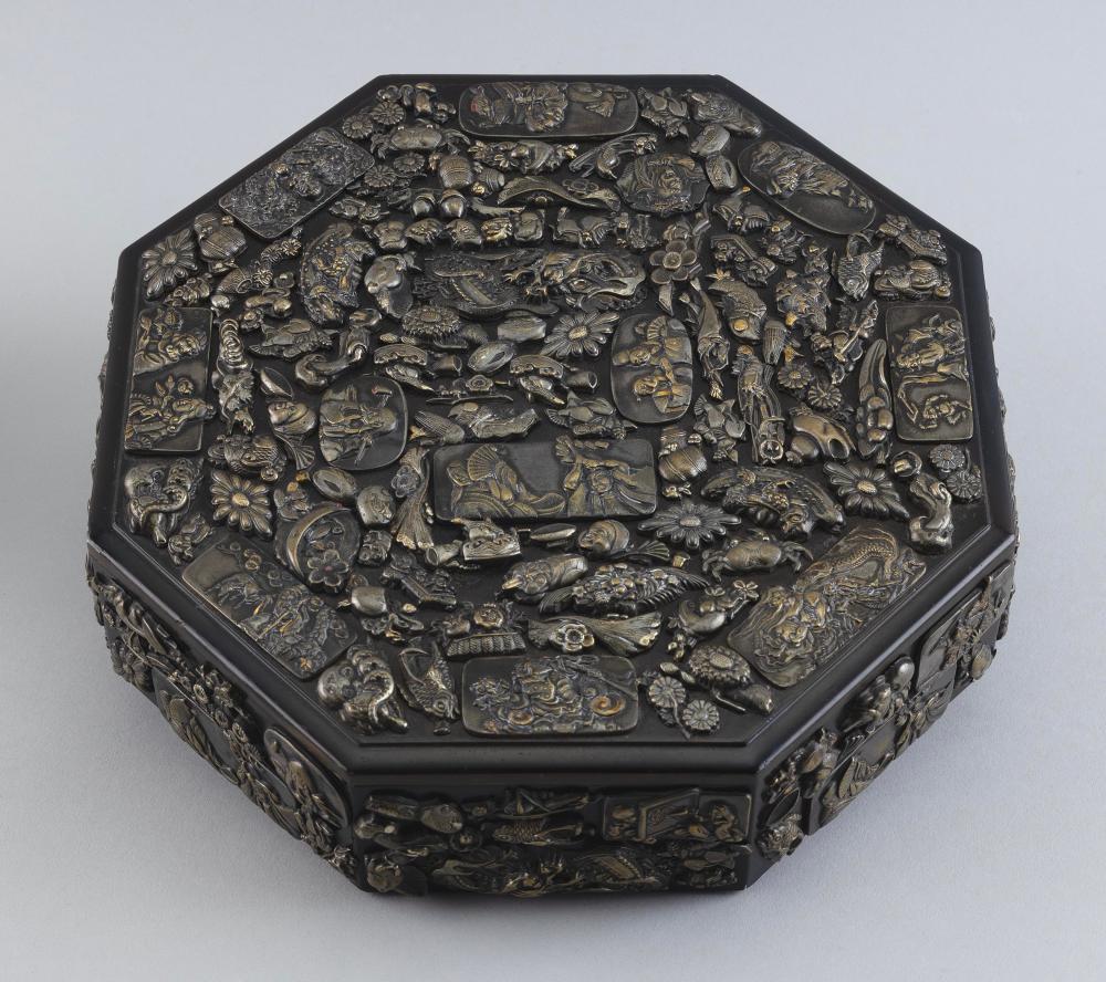 JAPANESE LACQUERED WOOD OCTAGONAL