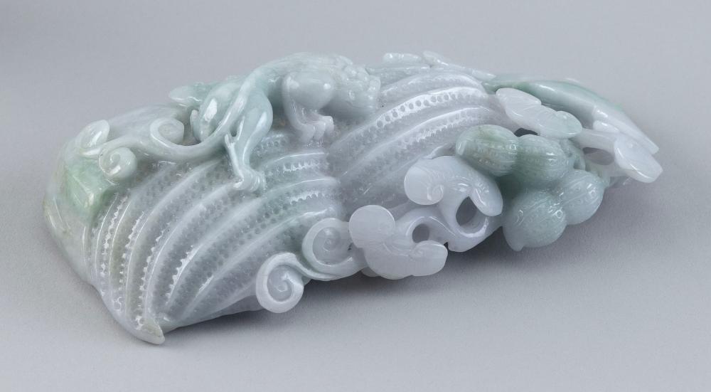 CHINESE GREEN AND WHITE JADE CARVING 351323