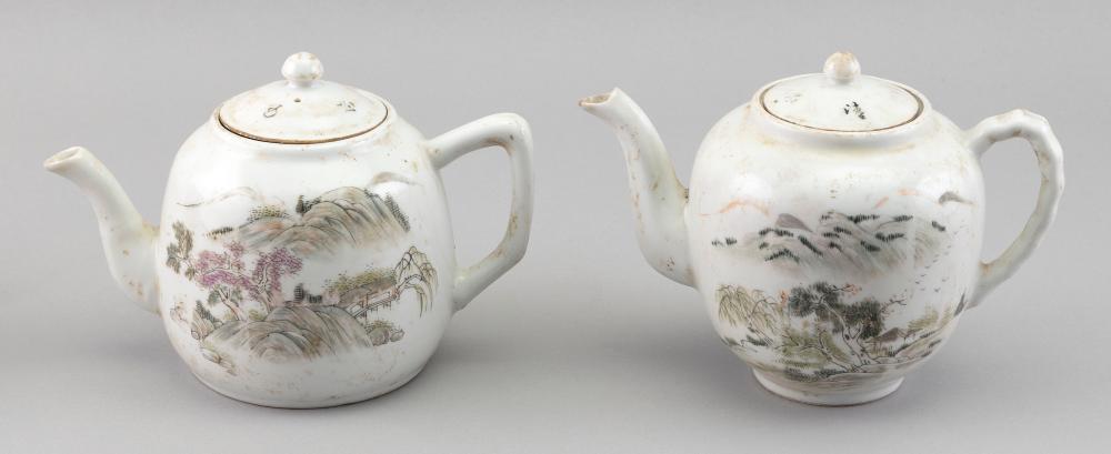 PAIR OF CHINESE FAMILLE VERTE PORCELAIN