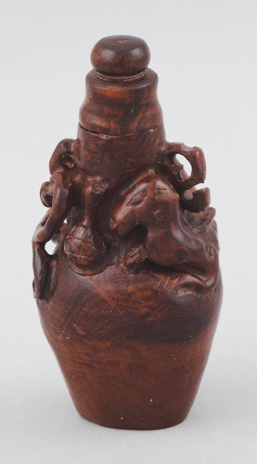 CHINESE CARVED WOOD SNUFF BOTTLE 3513f2