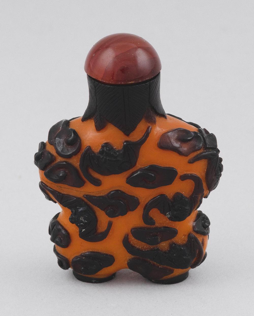 CHINESE OVERLAY GLASS SNUFF BOTTLE 3513f4