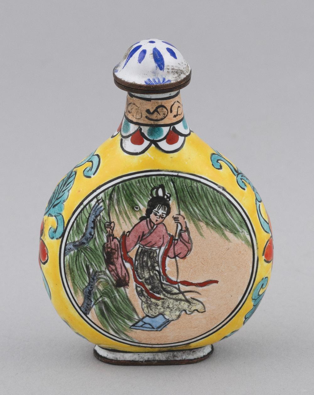 CHINESE YELLOW CANTON ENAMEL SNUFF