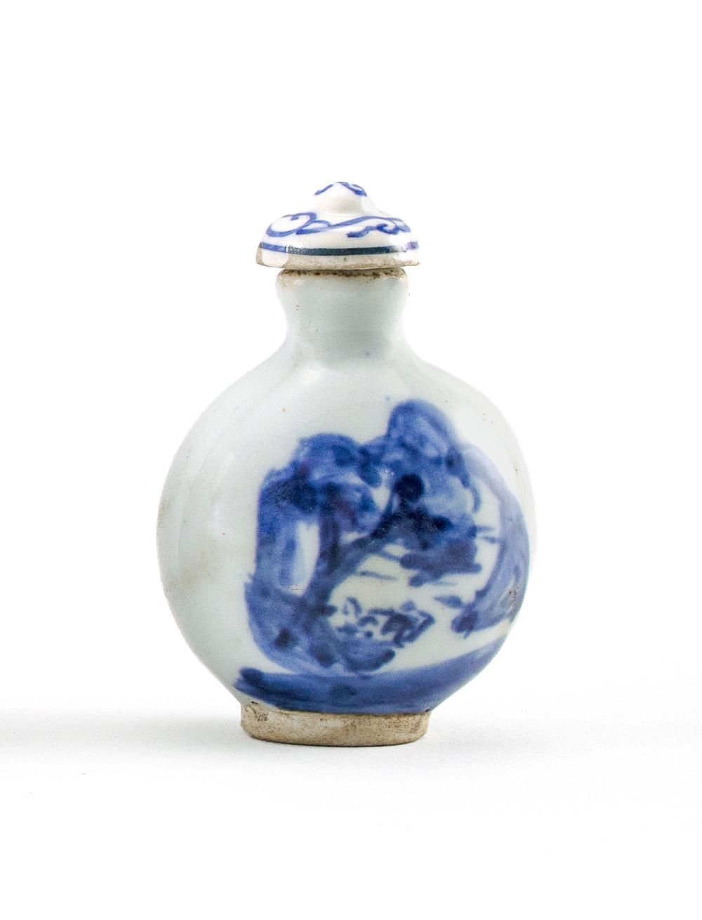 CHINESE BLUE AND WHITE PORCELAIN 351403