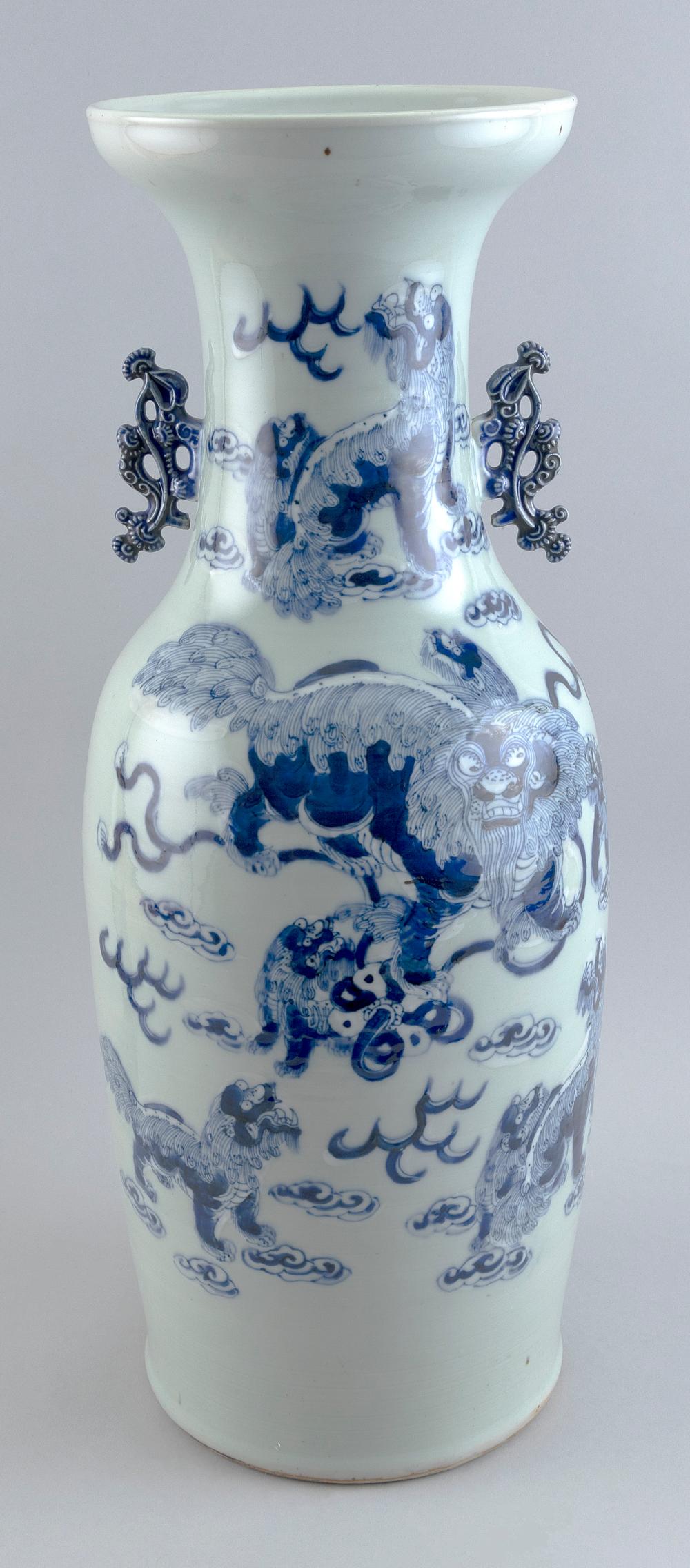 CHINESE BLUE AND WHITE PORCELAIN BALUSTER