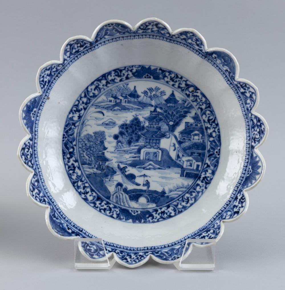 CHINESE EXPORT BLUE AND WHITE PORCELAIN 351741