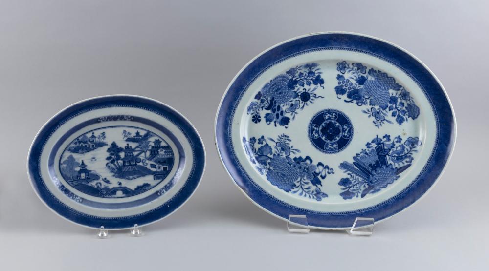 TWO CHINESE EXPORT BLUE AND WHITE 35177d