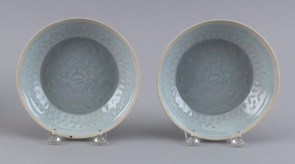 PAIR OF CHINESE QINGBAI PORCELAIN 351840