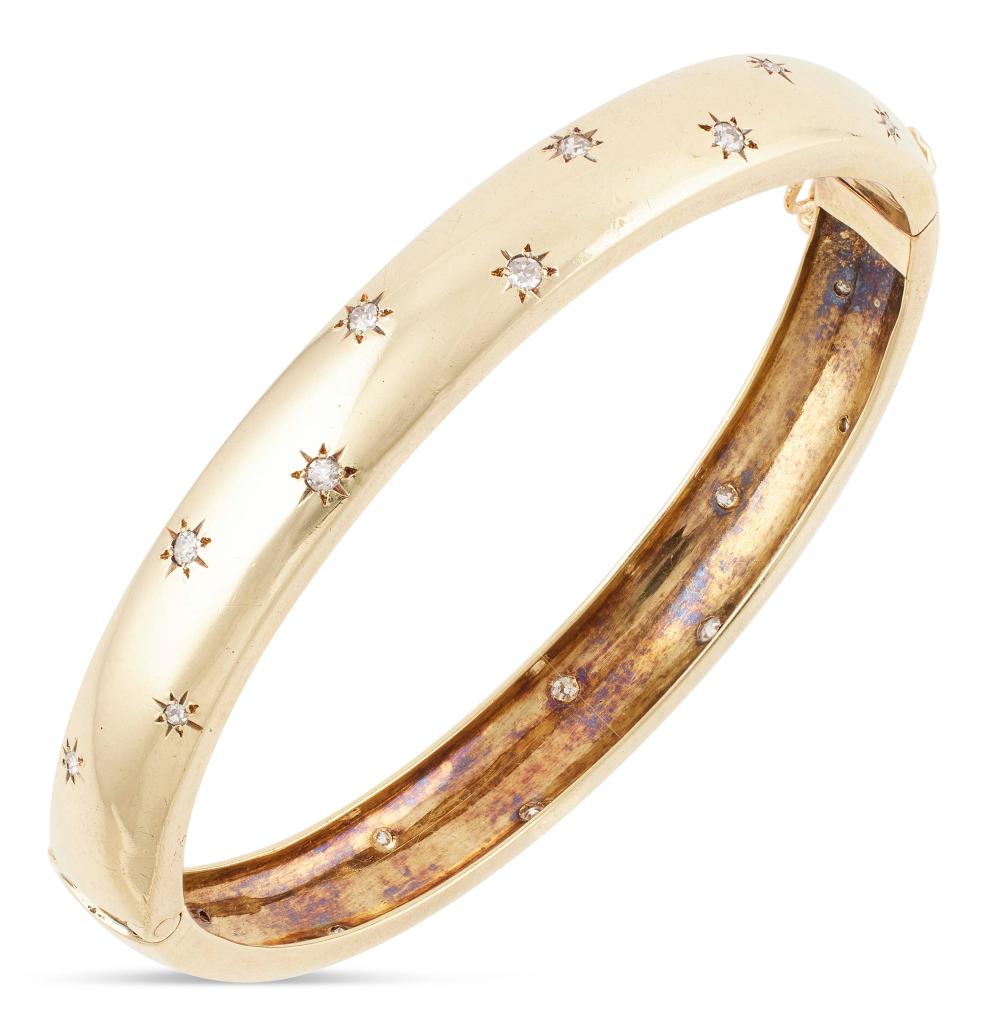 14KT YELLOW GOLD AND DIAMOND BANGLE 35195b