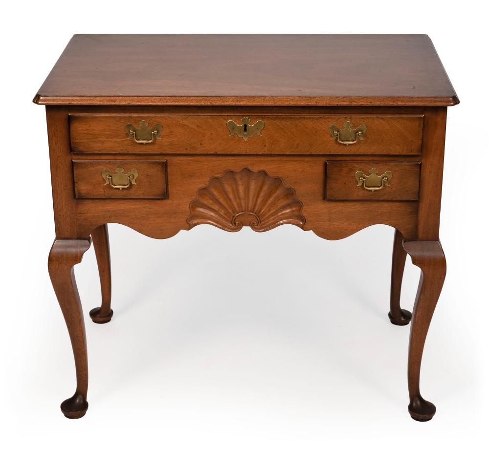 JOHN GODDARD QUEEN ANNE STYLE LOWBOY 34f2da