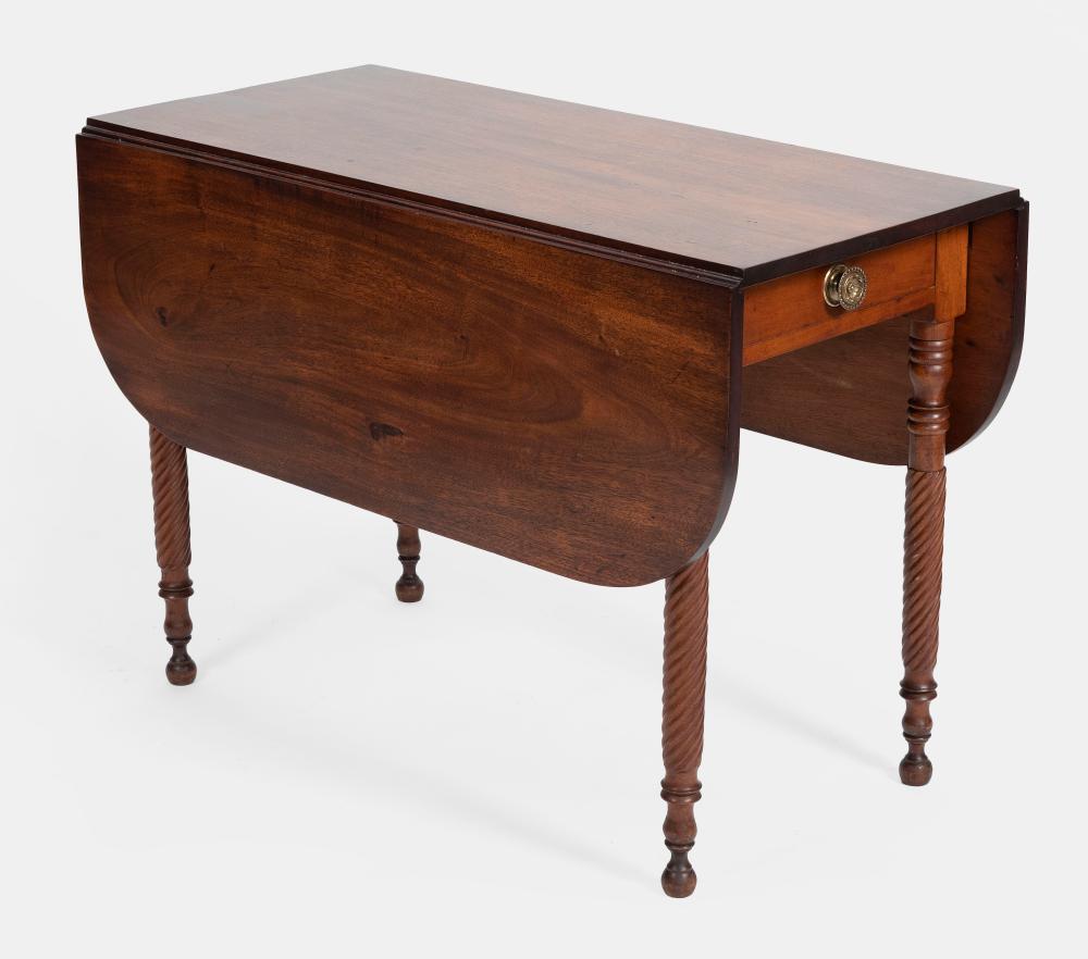 SHERATON DROP-LEAF TABLE MASSACHUSETTS,