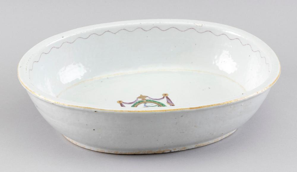 CHINESE EXPORT ARMORIAL PORCELAIN OVAL