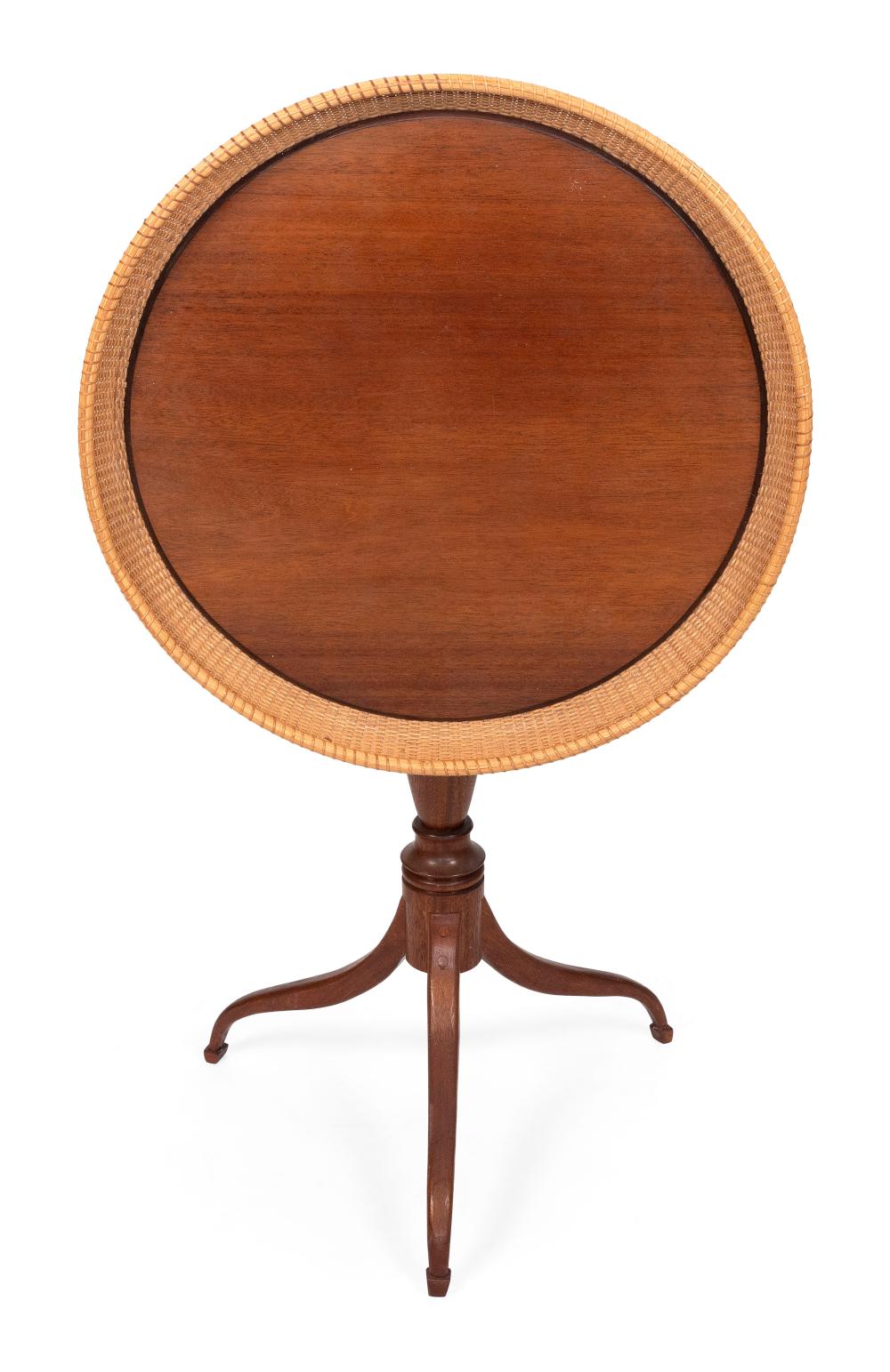 TILT TOP TABLE WITH ROUND NANTUCKET 34f612