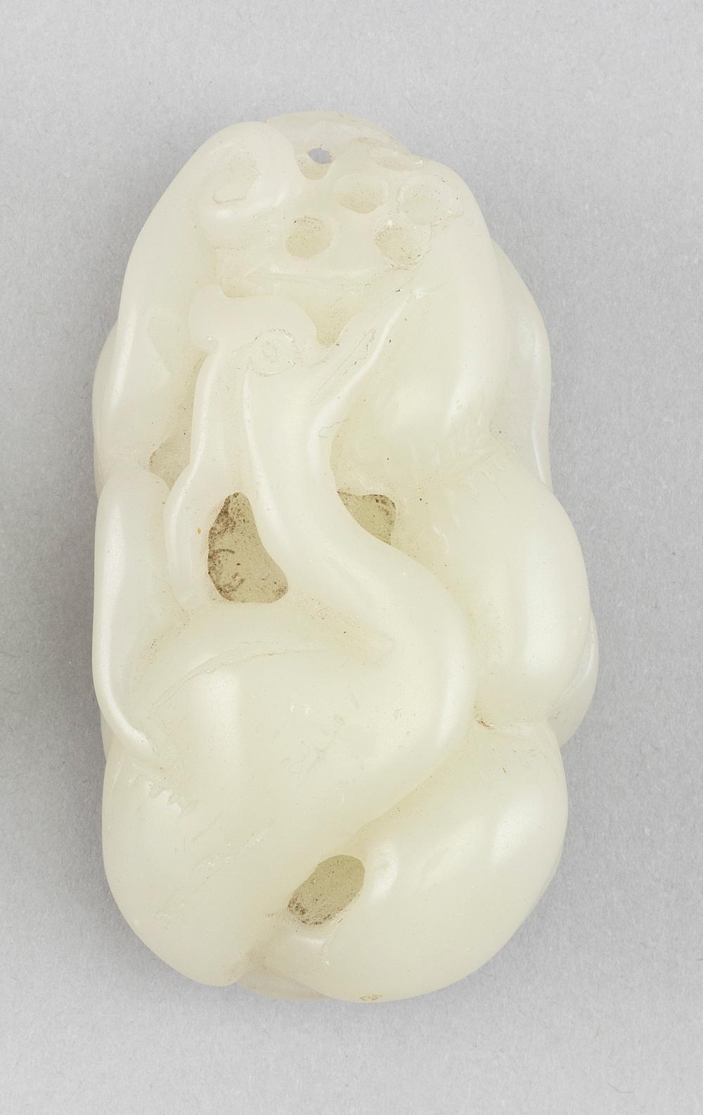 CHINESE CARVED WHITE JADE RUYI 34f663