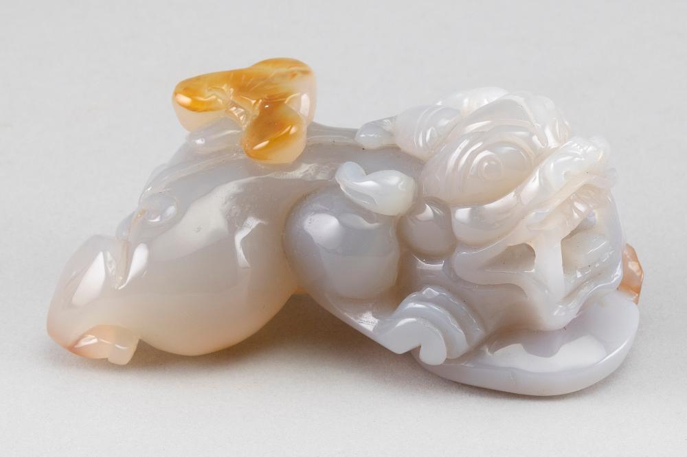 CHINESE CARVED GRAY AGATE RECUMBENT