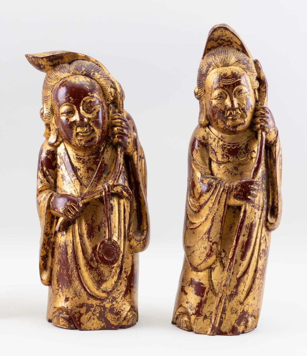 PAIR OF CHINESE RED AND GILT LACQUERED 34f70b