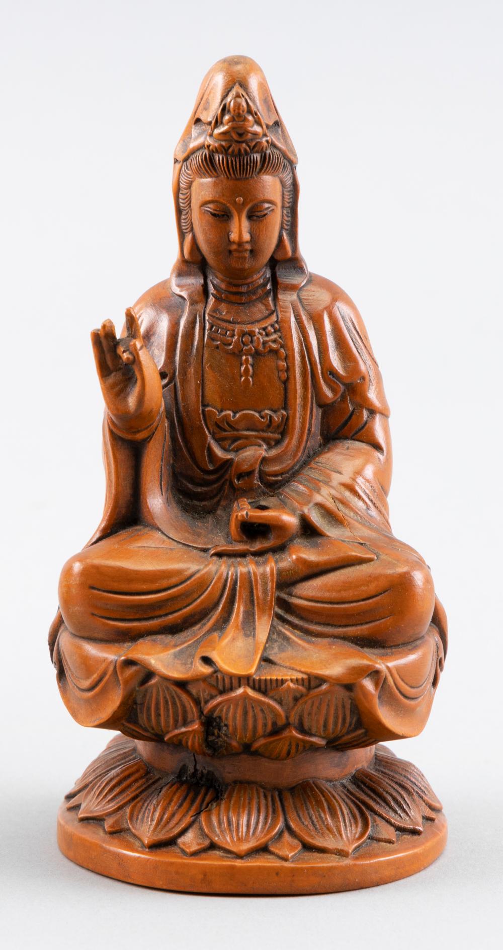 CHINESE CARVED WOOD FIGURE OF GUANYIN 34f70e