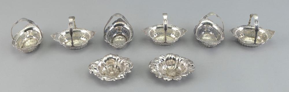 EIGHT STERLING SILVER NUT DISHES 34fa97