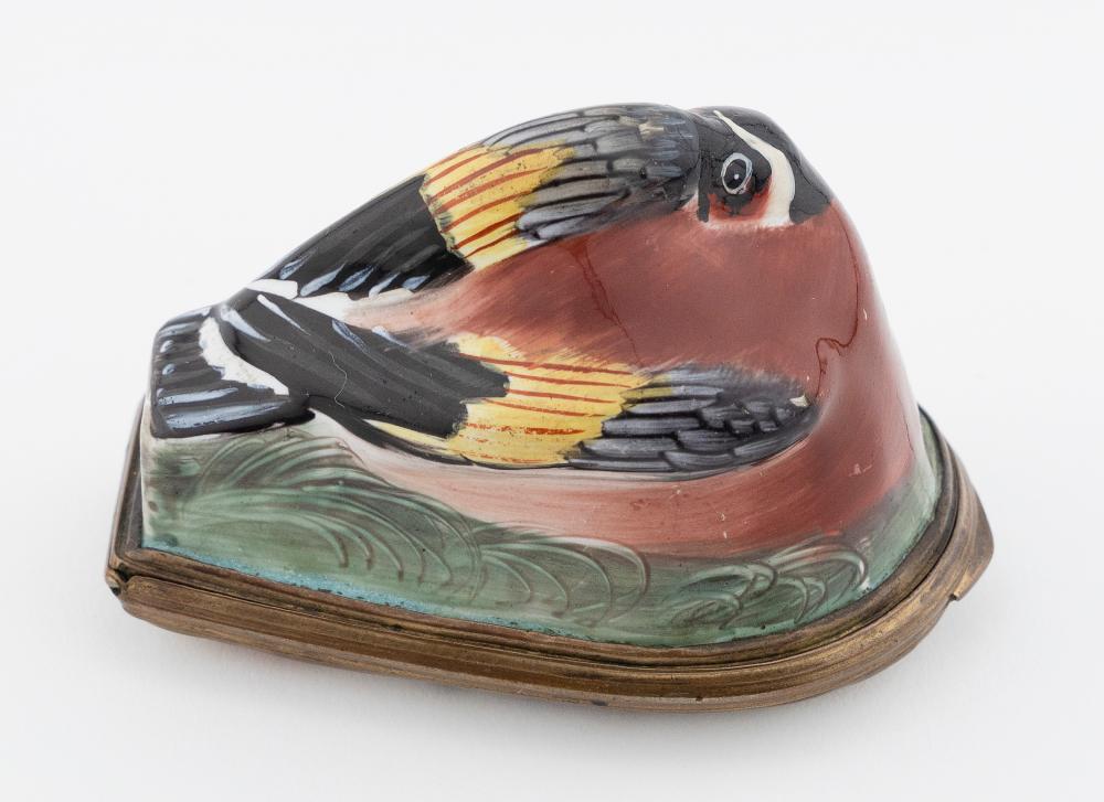 ENGLISH ENAMEL BIRD BONBONNIERE