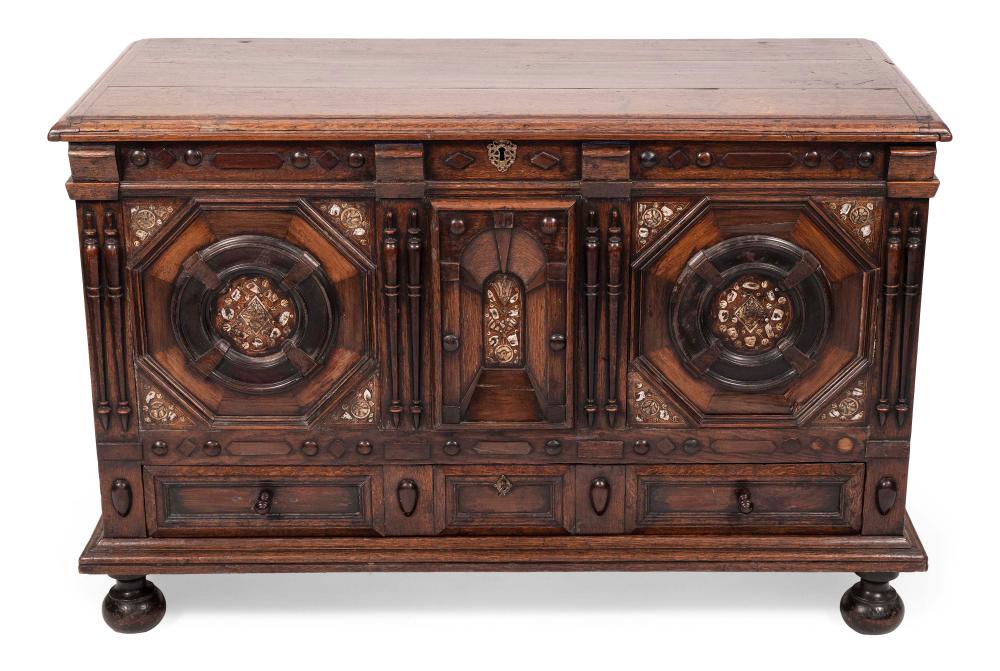 ENGLISH LIFT-TOP CHEST 18TH CENTURY